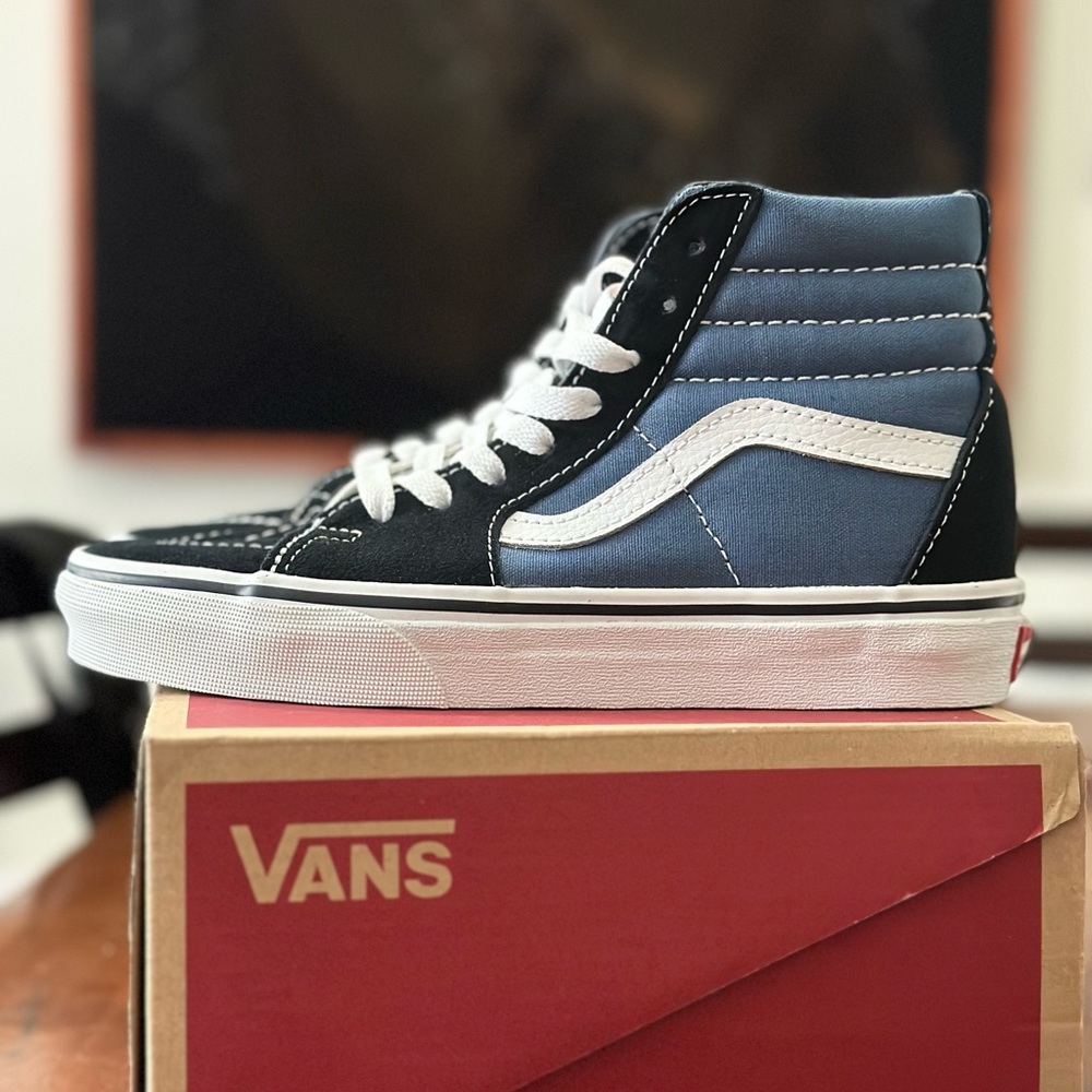 NEW🔥 Navy High Top Vans Sneakers! - Picture 5 of 8